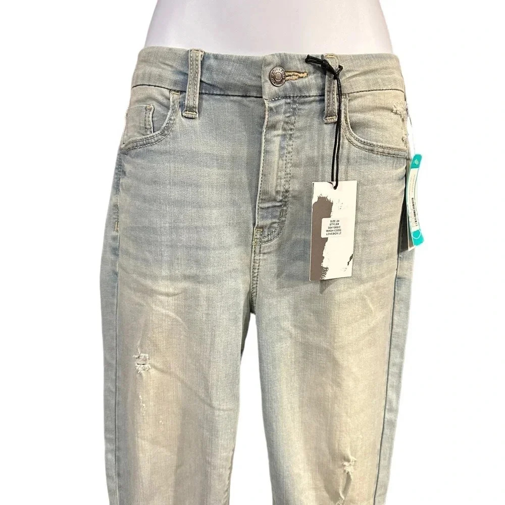 High Rise Light Blue Jeans - Picture 3 of 7